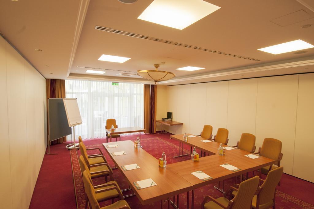 Parkhotel 바트슐러바흐 외부 사진